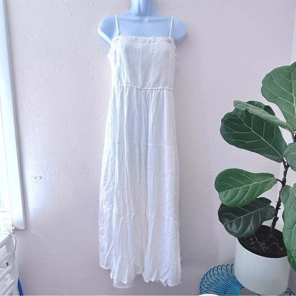HOLLISTER Smocked Bodice Crepe Tiered Midi Dress With Convertible Straps Size L - Picture 3 of 13